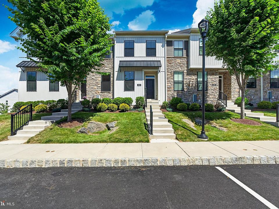 1st image of 512 Hoopes Ln