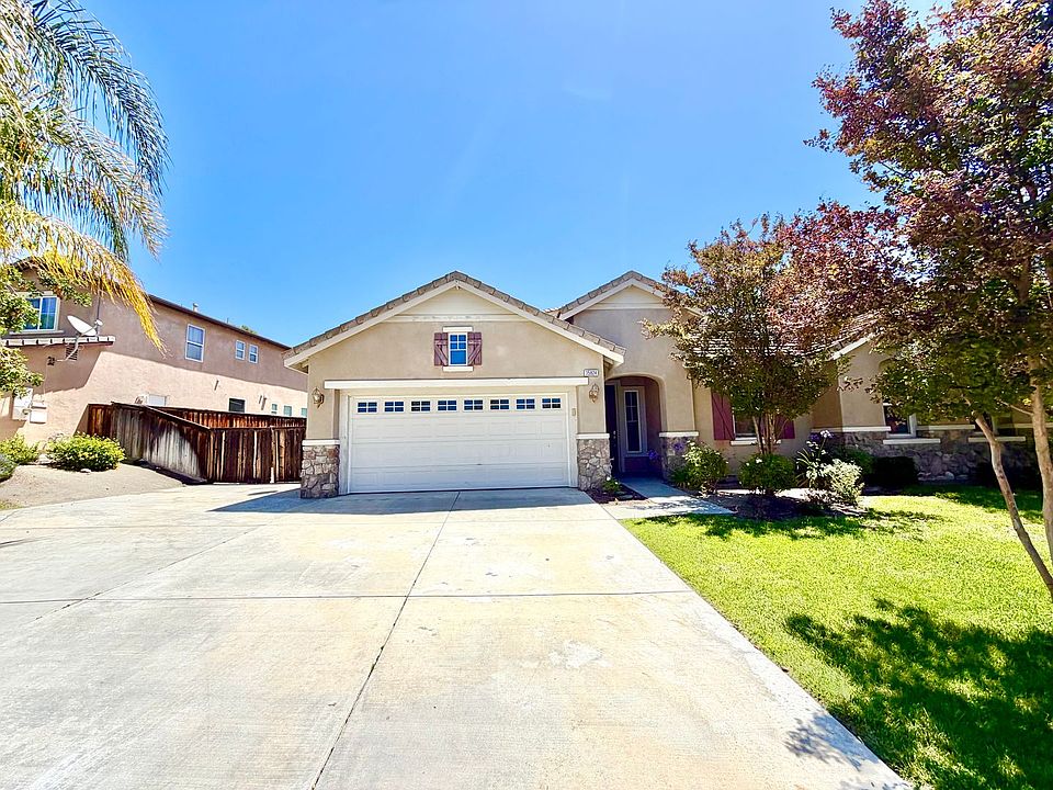 1st image of 35824 Red Bluff Pl