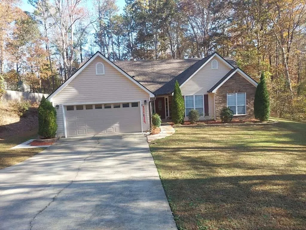 3 bed, 2.0 bath, 1537 sqft, $2,350 — Photo 2