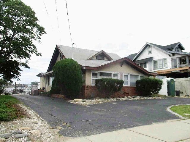 1st image of 644 Guy Lombardo Ave