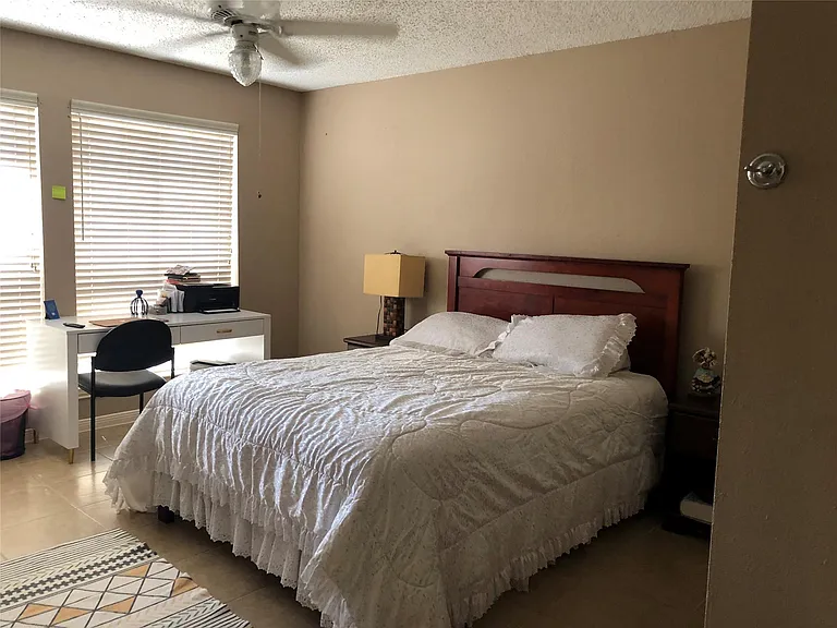 8715 Lawncliff Ln — Photo 8