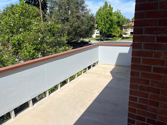 Private Deck (looking toward Waverley St)
