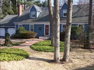 48 Samuels Path, Miller Place, NY 11764