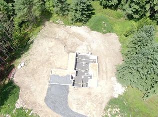 141 East St, Lenox, MA 01240