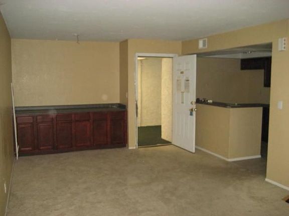 2nd image of 540 N May St APT 1101