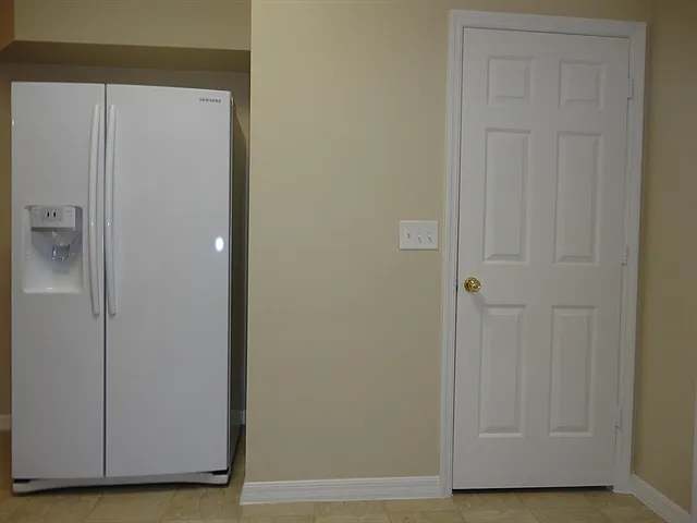 4 bed, 2.0 bath, 1564 sqft, $2,215 — Photo 4