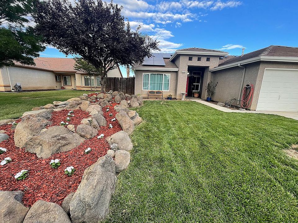 2nd image of 2224 Grand Canyon Way