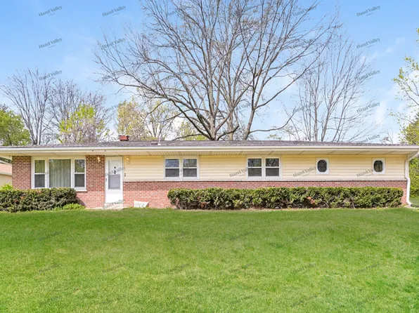 12050 Mignon Dr, Florissant, MO 63033