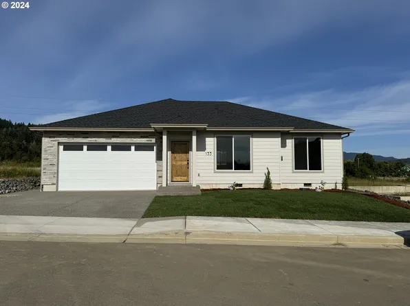 133 Coles Valley St, Sutherlin, OR 97479