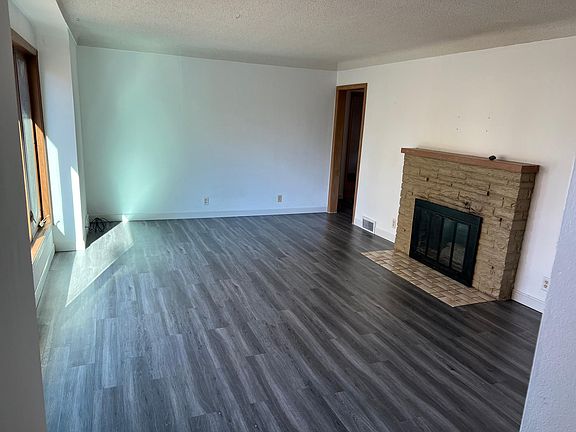 2nd image of 1133 6th Ave S #1