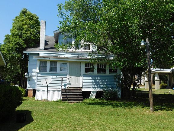 2nd image of 416 W 6th St #7
