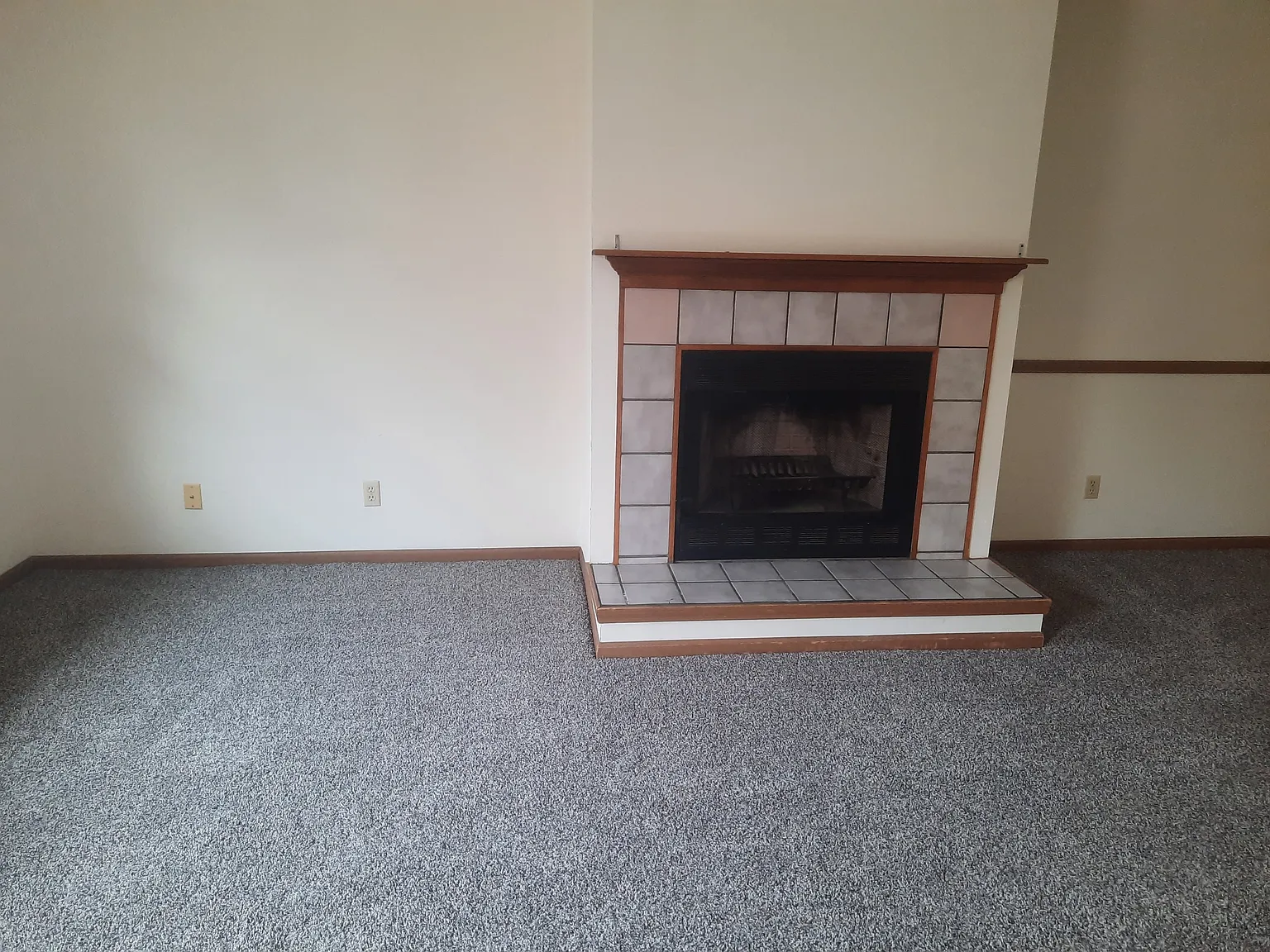 615 West 4th Street - 2 — Photo 4