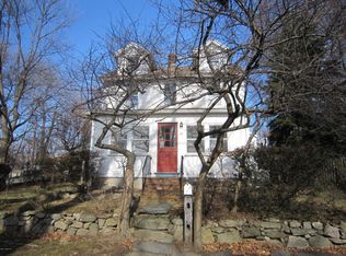 28 Neil Ln, Riverside, CT 06878