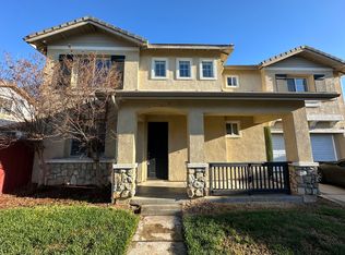 11389 Garden Point Ct, Riverside, CA 92505