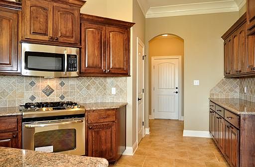 3rd image of 5312 Barberry Ln