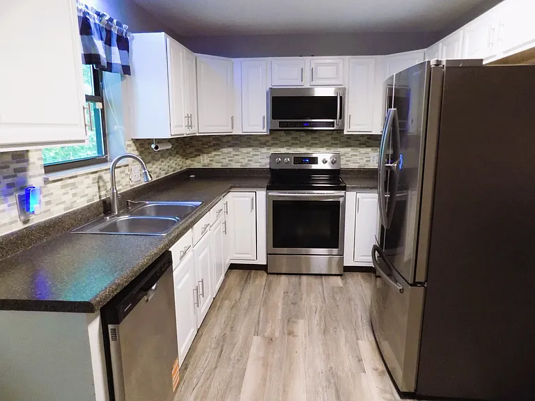 115 Belmont Dr — Photo 9