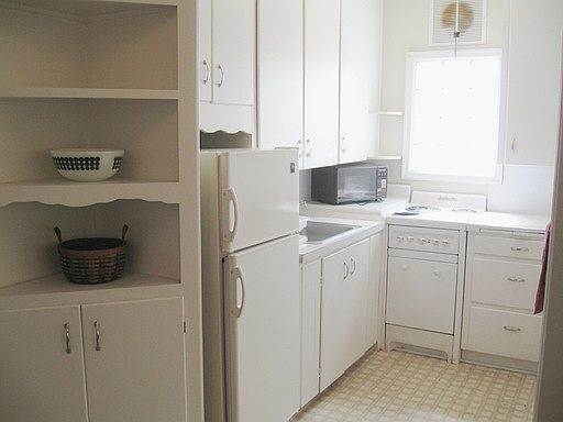 2nd image of 314 S 2nd St APT 2
