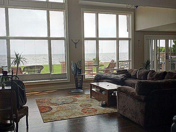 3rd image of 45544 Private Shore Dr