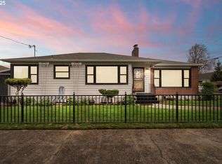 1805 NE Saratoga St, Portland, OR 97211