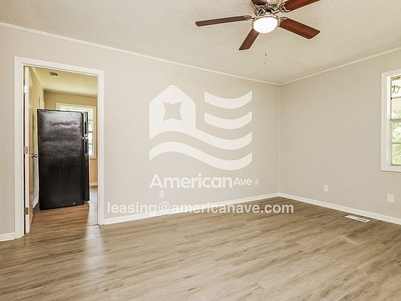 25421_002_living_room_13810366.jpg