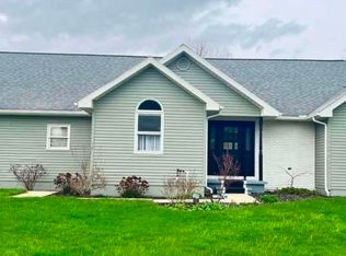 11341 Castle Dr, Plymouth, IN 46563