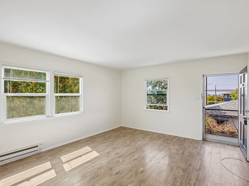 2521 Euclid Street Apartments