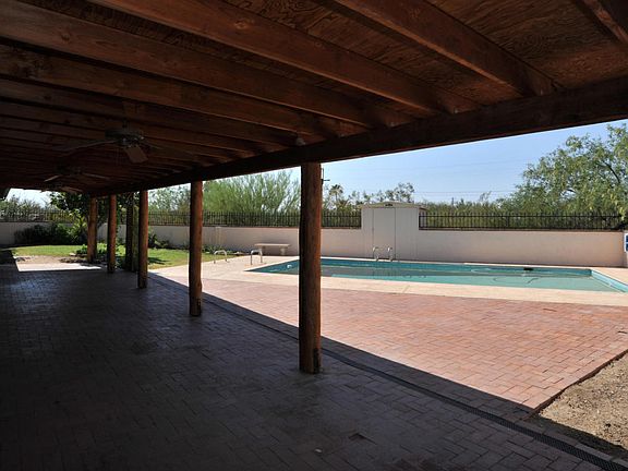 3rd image of 1130 W Santo Domingo Cir