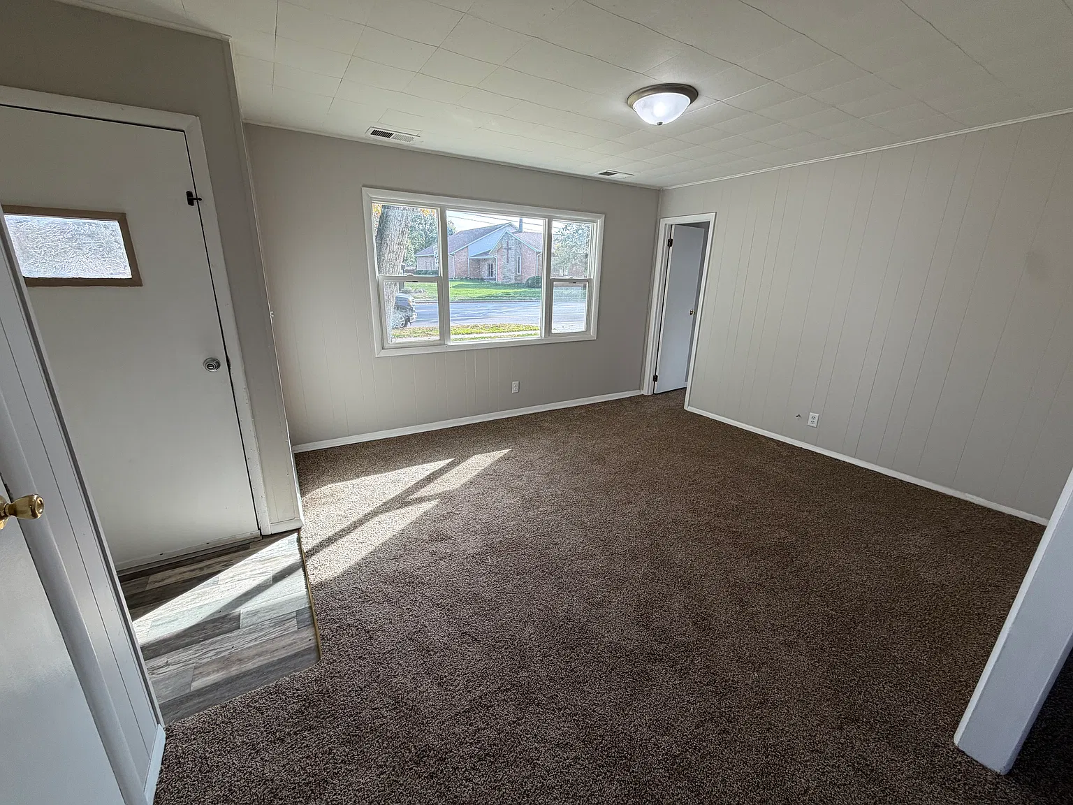 3 bed, 1164 sqft, $1,450 — Photo 2