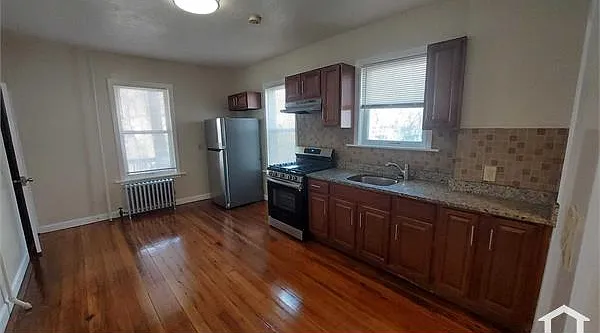 4 bed, 1200 sqft, $3,600 — Photo 4