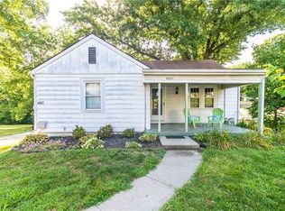 4007 NE Chaumiere Rd, Kansas City, MO 64117
