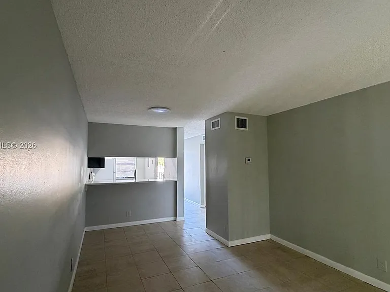 4010 Lakeside Dr #4010 — Photo 6