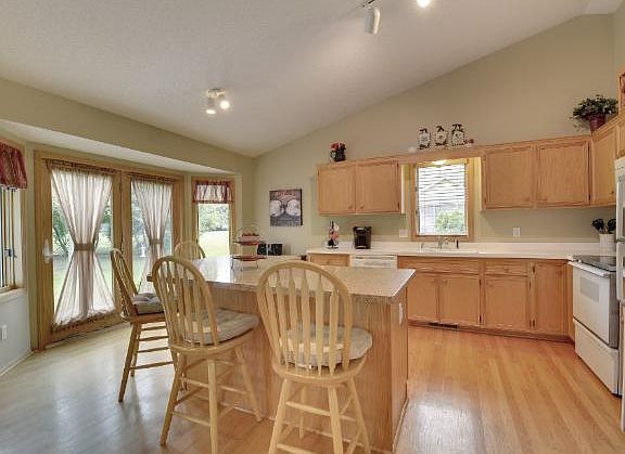 3rd image of 1425 Aretz Ct