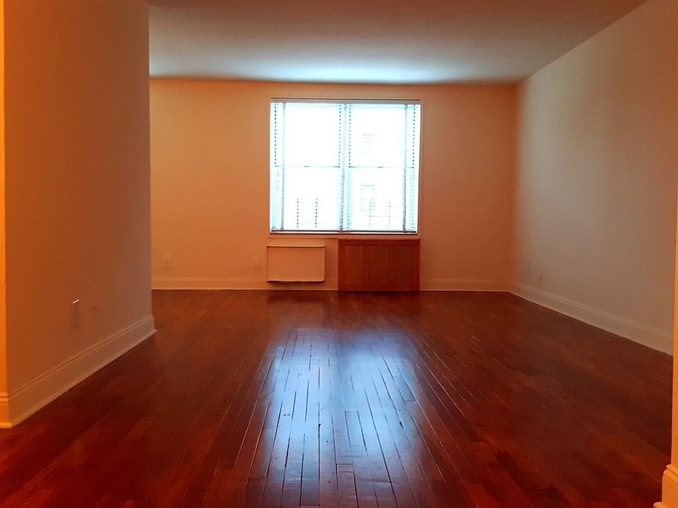1st image of 14241 41st Ave APT 601