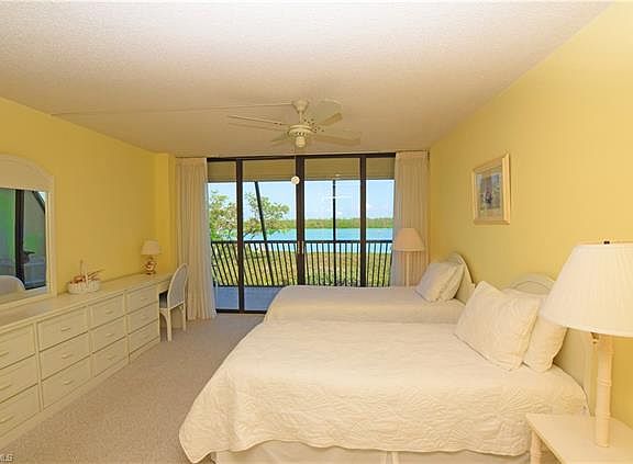 4th image of 4223 Bay Beach Ln #1B