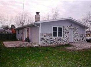 748 Governor Rd, Valparaiso, IN 46385