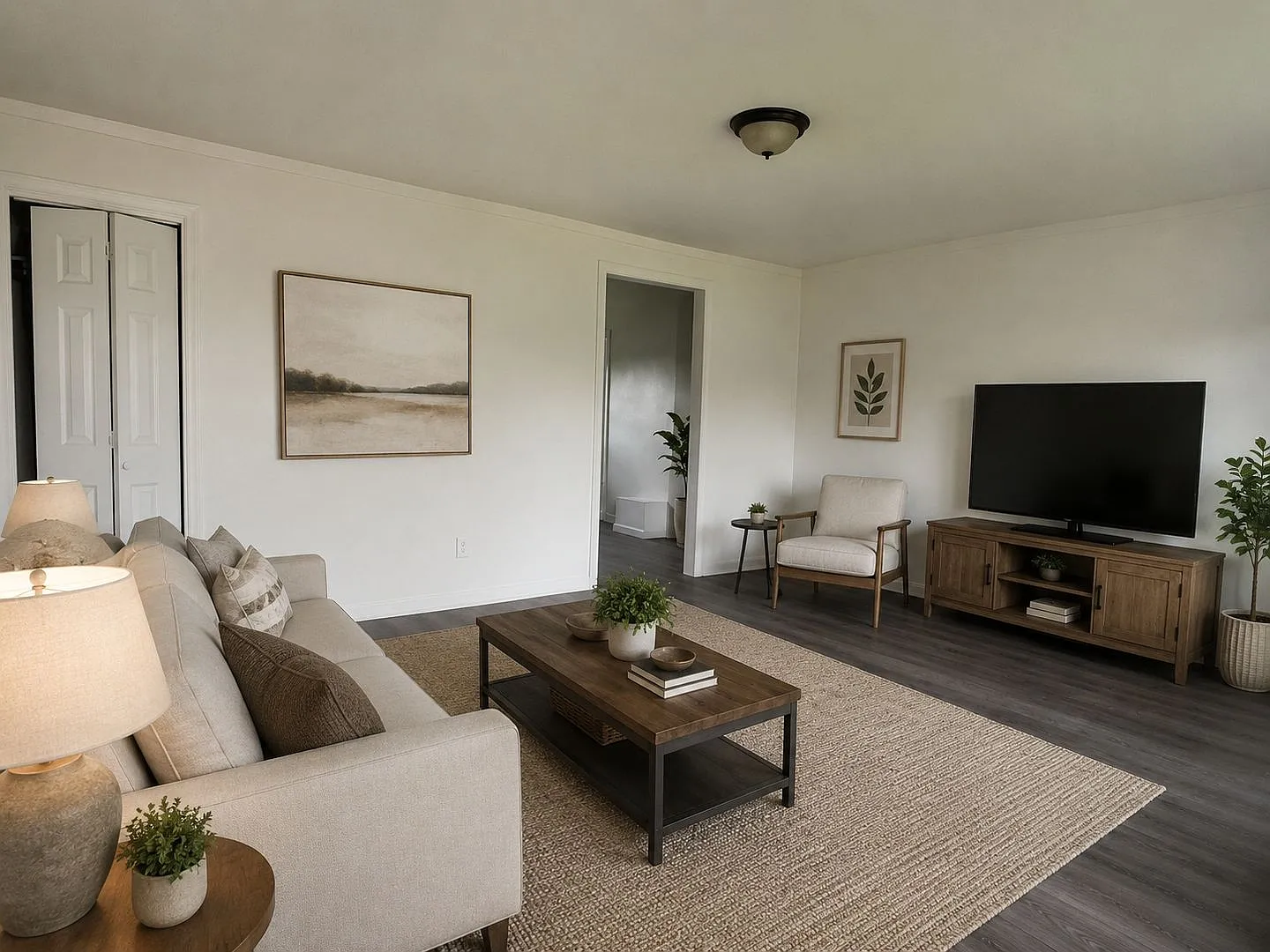 For Lease — Photo 2