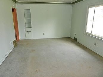 5th image of 14245 James St