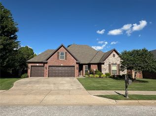 6403 S 46th St, Rogers, AR 72758