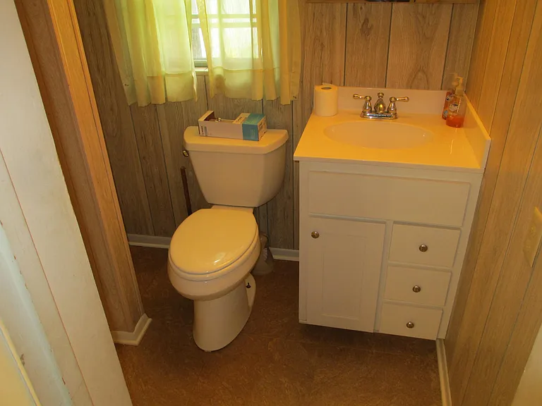 1828 Robins St — Photo 27