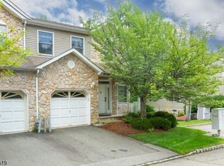 643 Old Dover Rd, Morris Plains, NJ 07950