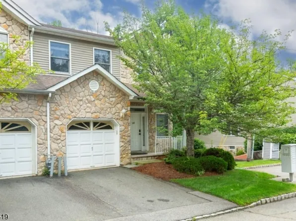 643 Old Dover Rd, Morris Plains, NJ 07950