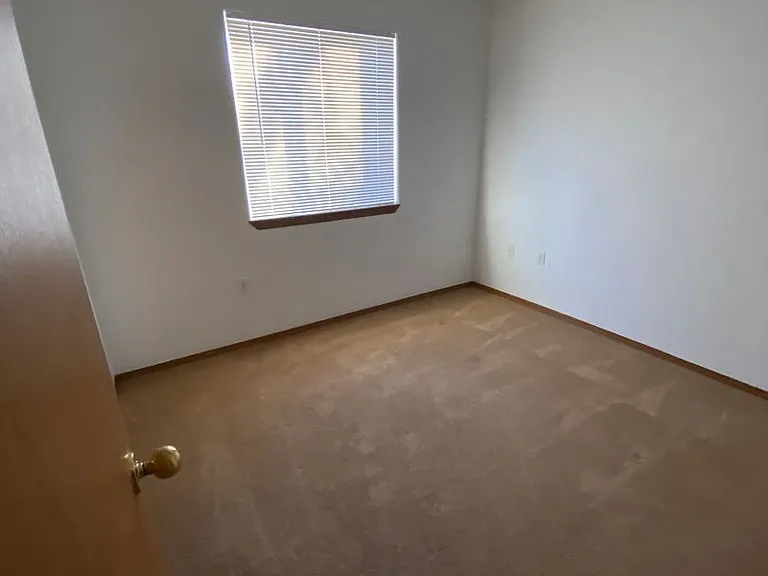 6101 North Regal Street — Photo 6