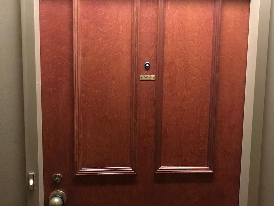 1st image of 1805 Crystal Dr APT 609