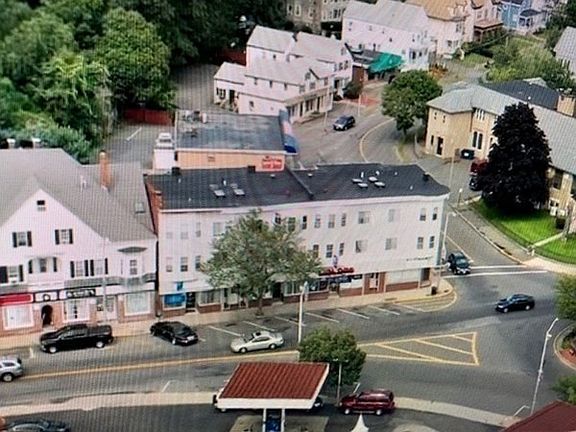 2nd image of 5 Essex St #5C
