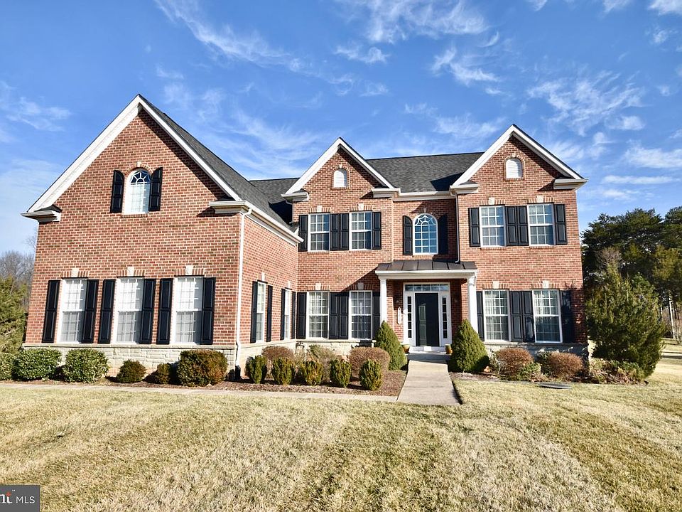 1st image of 15819 Wavyleaf Ct