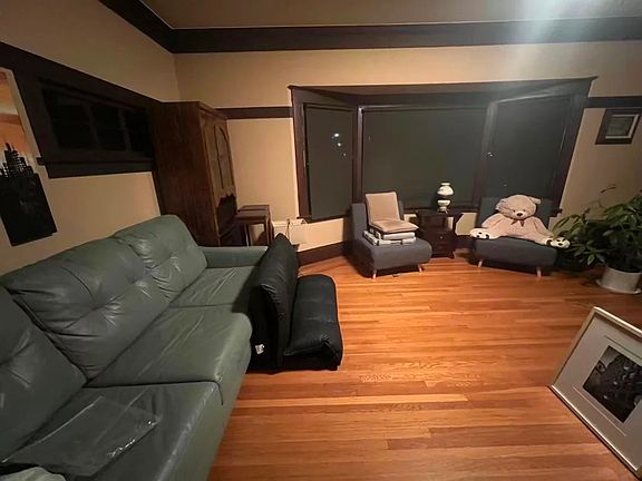 5th image of 1326 Oxford St #3