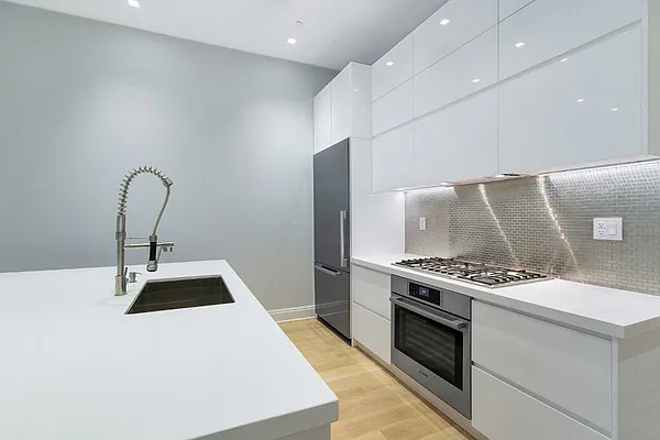 Rented by Level Group | media 14