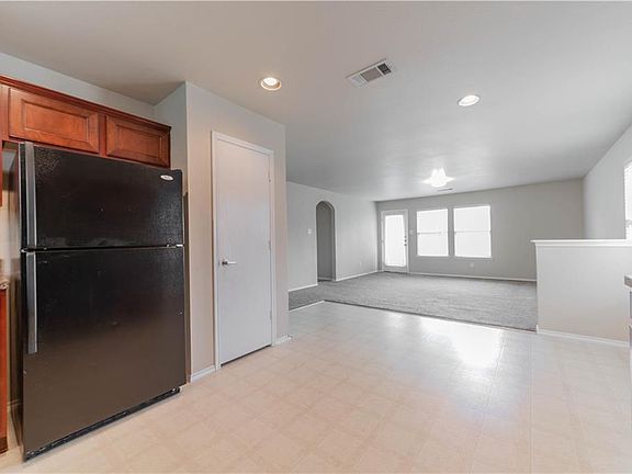 5th image of 10436 Hideaway Trl