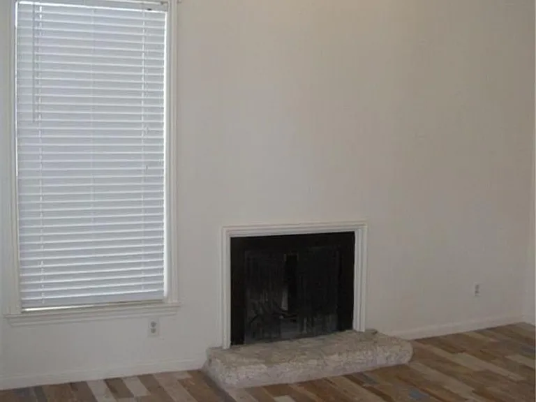 2529 Rio Grande #65 — Photo 6
