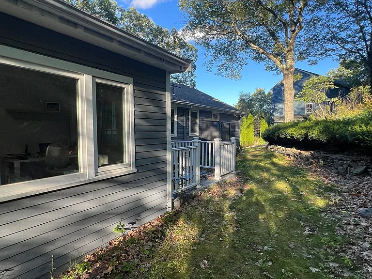 25 Berkshire Dr — Photo 35